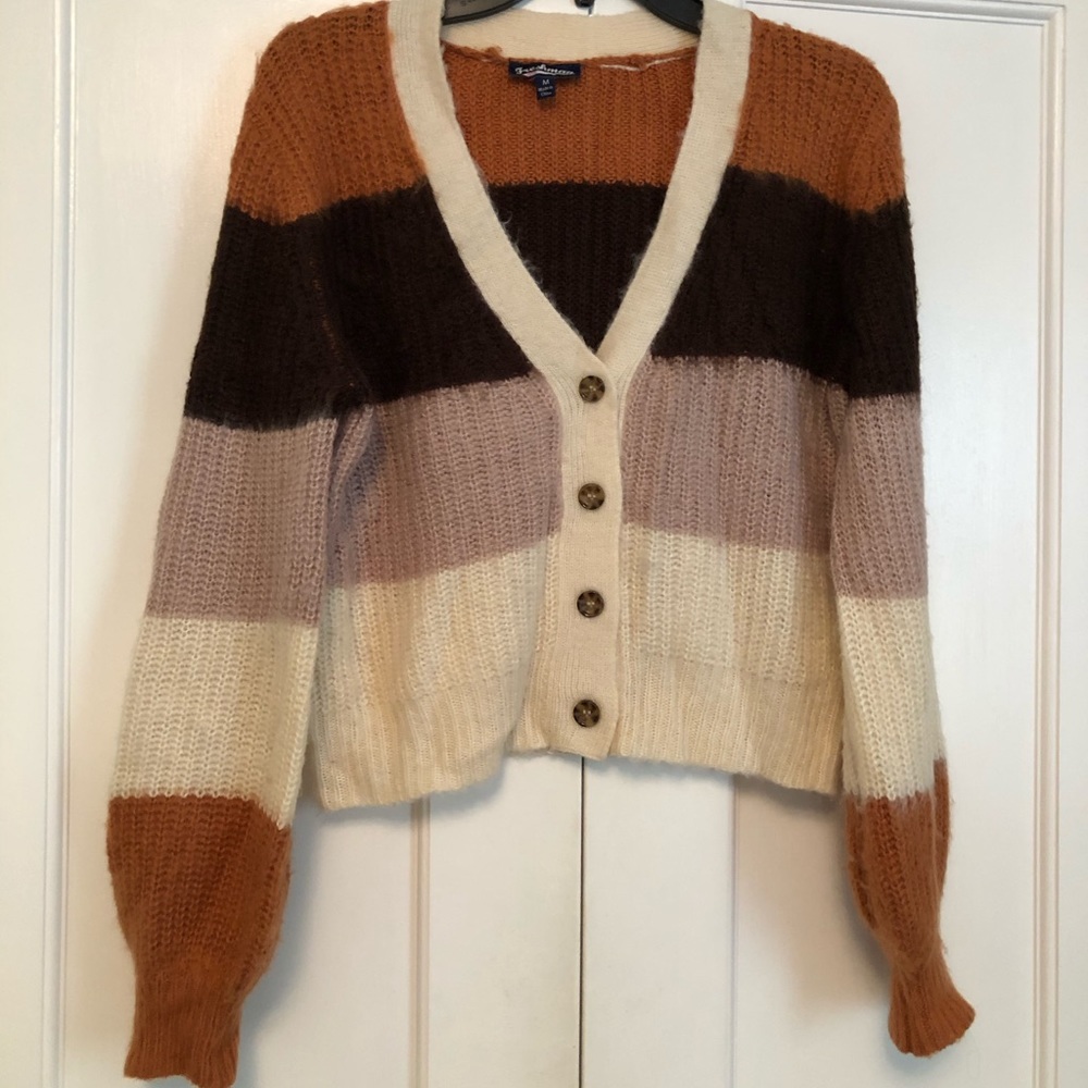 Cropped button Cardigan